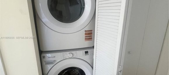 3 غرف نوم عقار تجاري في Miami, الولايات المتحدة رقم 614874 3