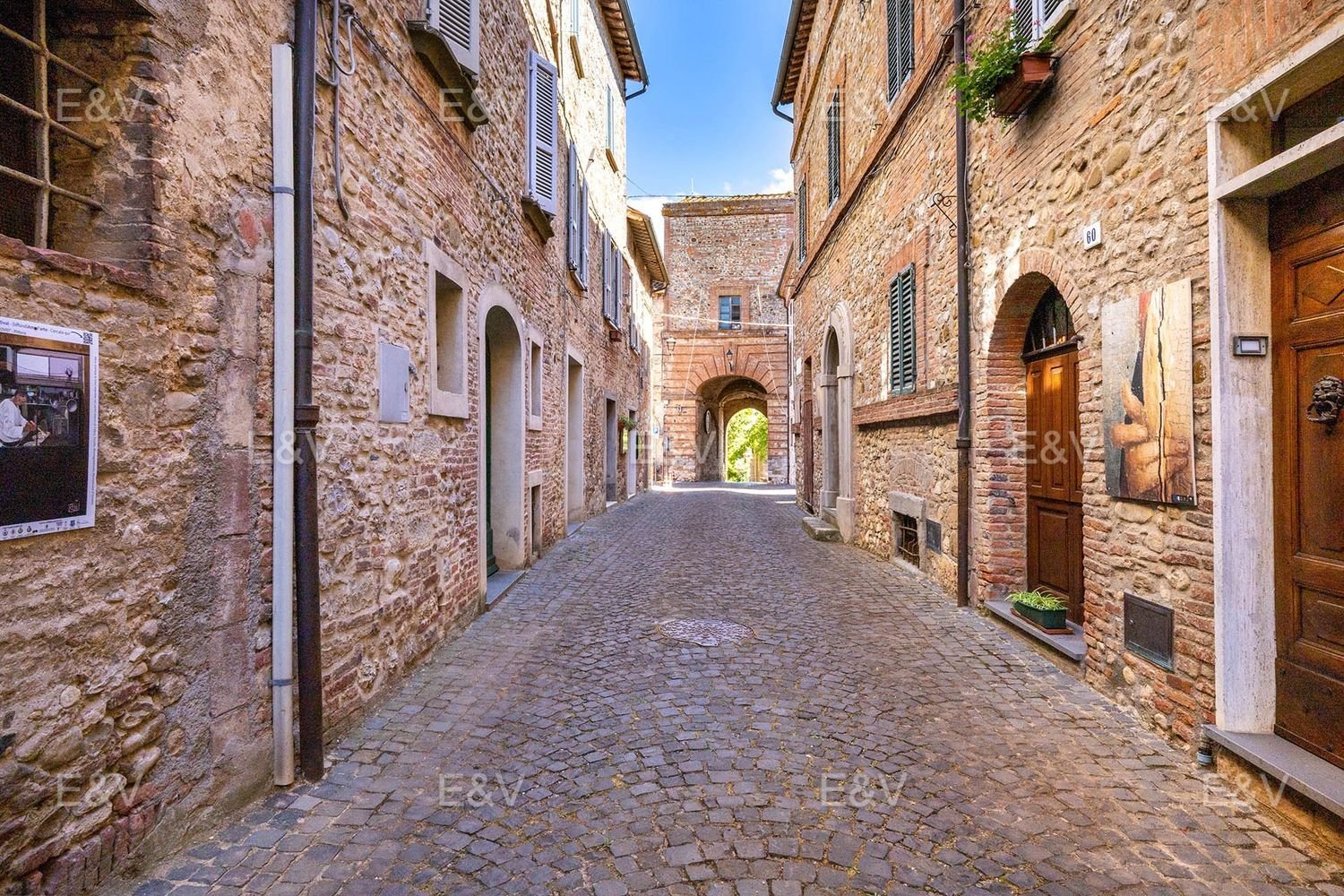 8 rooms House in Monteleone d'Orvieto, Italy No. 306890