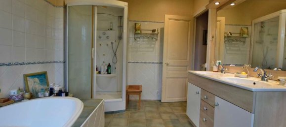 6 Schlafzimmer Haus in La Ferte-Bernard, France, Nr. 200773 7