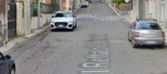 5 rooms Apartment in Belpasso, Italy No. 204943 2