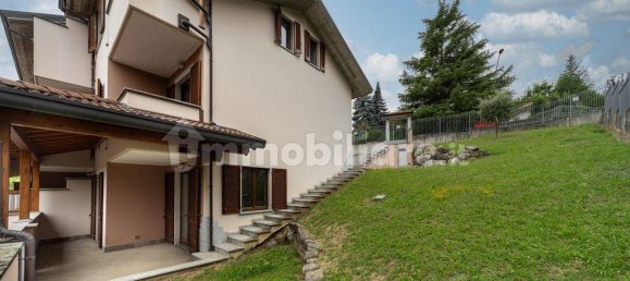 3 bedrooms Villa in Bobbio, Italy No. 292863 8