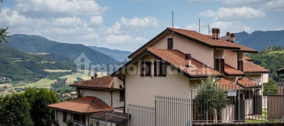 3 bedrooms Villa in Bobbio, Italy No. 292863 2