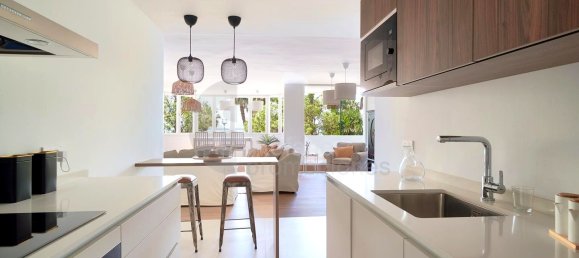 4 Schlafzimmer Wohnung in El Limonar, Spain, Nr. 48830 8