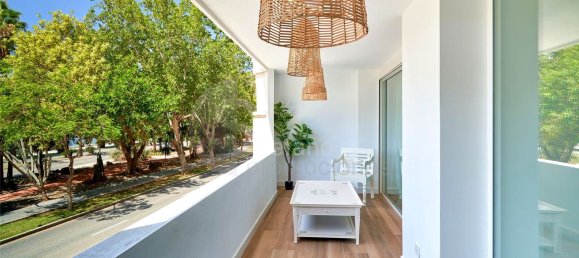 4 Schlafzimmer Wohnung in El Limonar, Spain, Nr. 48830 5