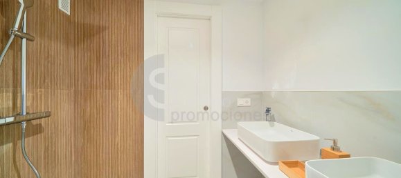 4 Schlafzimmer Wohnung in El Limonar, Spain, Nr. 48830 25