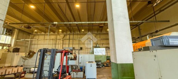 Almacén de 2 habitaciónes en Bulciago, Italy No. 341371 5