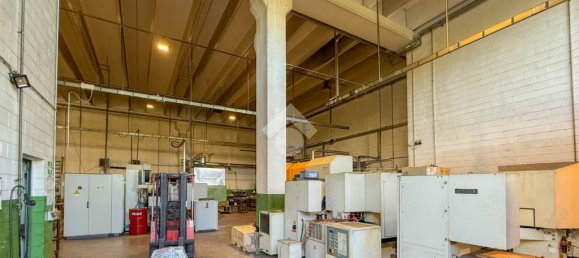 Almacén de 2 habitaciónes en Bulciago, Italy No. 341371 6