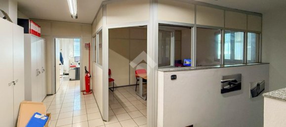 Almacén de 2 habitaciónes en Bulciago, Italy No. 341371 9