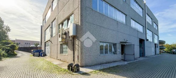 Almacén de 2 habitaciónes en Bulciago, Italy No. 341371 15