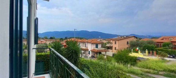 Квартира с 4 спальнями в Фоздиново, Италия № 358329 6