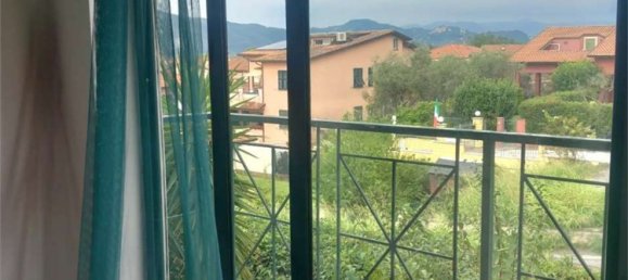 Квартира с 4 спальнями в Фоздиново, Италия № 358329 3