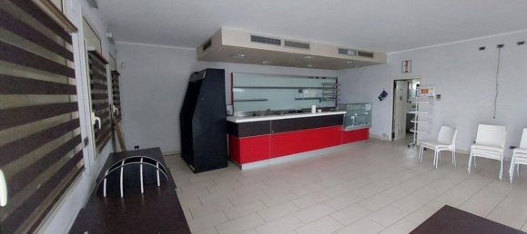 Propriété commerciale à Borgocarbonara, Italy 1203m² No. 378503 4