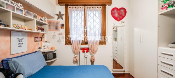 Квартира с 3 комнатами в Гранароло дель Эмилия, Италия № 123886 12