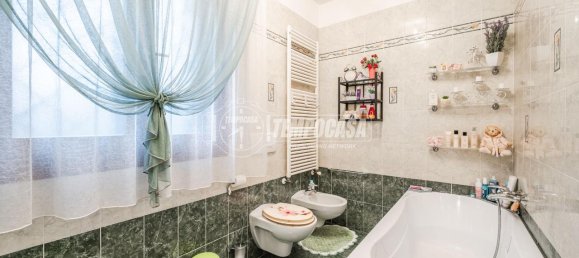 Квартира с 3 комнатами в Гранароло дель Эмилия, Италия № 123886 16