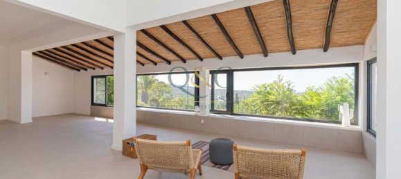 3 bedrooms Villa in Faro, Portugal No. 230534 4