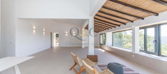 3 bedrooms Villa in Faro, Portugal No. 230534 2