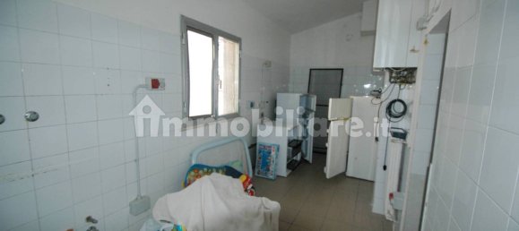 4-salle Appartement à Ferrara, Italy No. 379608 11