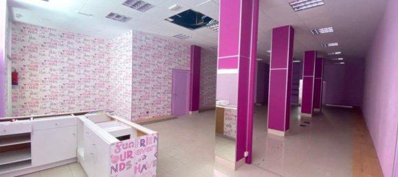 Gewerbliche Immobilie in Leon, Spain 371m², Nr. 70262 4