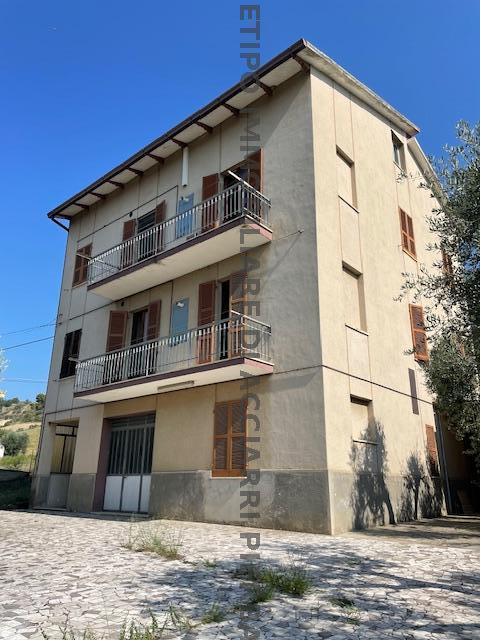 20 rooms House in Massignano, Italy No. 102832