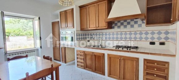 3 Schlafzimmer Wohnung in Scandriglia, Italy, Nr. 341577 4