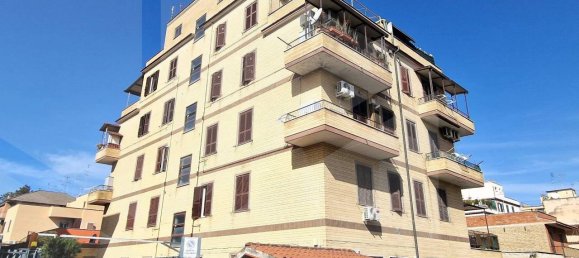 3 rooms Apartment in Rome, Italy No. 20662 13