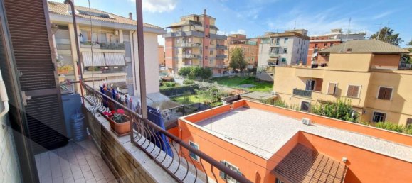 3 rooms Apartment in Rome, Italy No. 20662 9