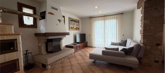 8 rooms Villa in Montebelluna, Italy No. 38128 8