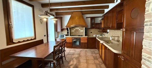 8 rooms Villa in Montebelluna, Italy No. 38128 5