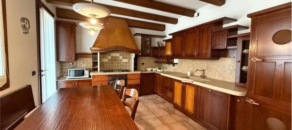 8 rooms Villa in Montebelluna, Italy No. 38128 4