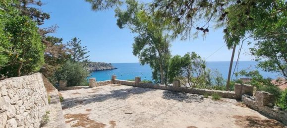 Villa de 7 dormitorios en Castro, Italy No. 329330 12