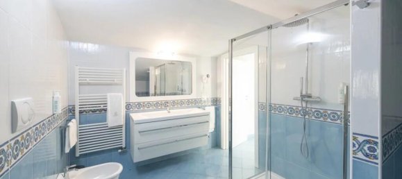 Villa de 7 dormitorios en Castro, Italy No. 329330 45