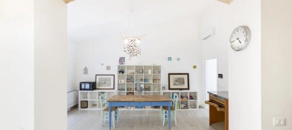 Villa de 7 dormitorios en Castro, Italy No. 329330 35