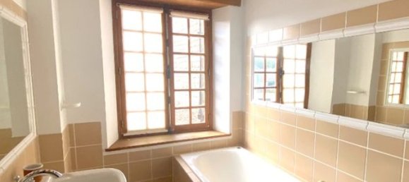 5 bedrooms House in Maule, France No. 163002 24