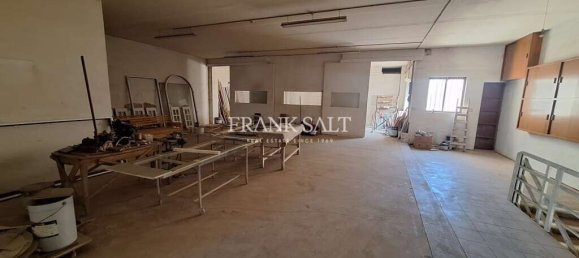 Almacén en Mosta, Malta No. 13243 4