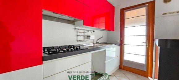 3 rooms Apartment in San Zenone degli Ezzelini, Italy No. 60729 3