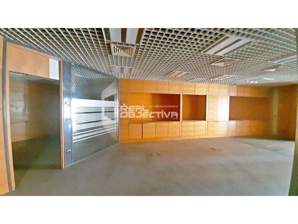  عقار تجاري في Pacos de Ferreira, Portugal 224متر مربع رقم 71541