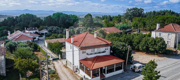 3 bedrooms House in Oliveira do Conde, Portugal No. 21444 4