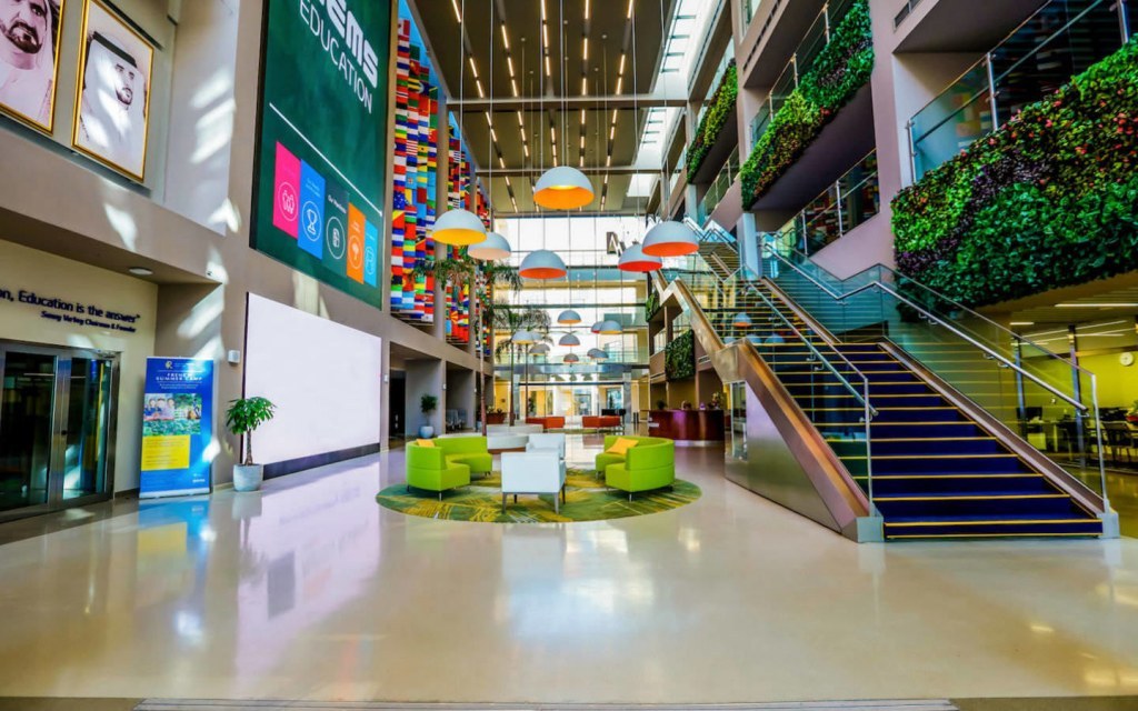 10684m² Building in Dubai, UAE No. 9042