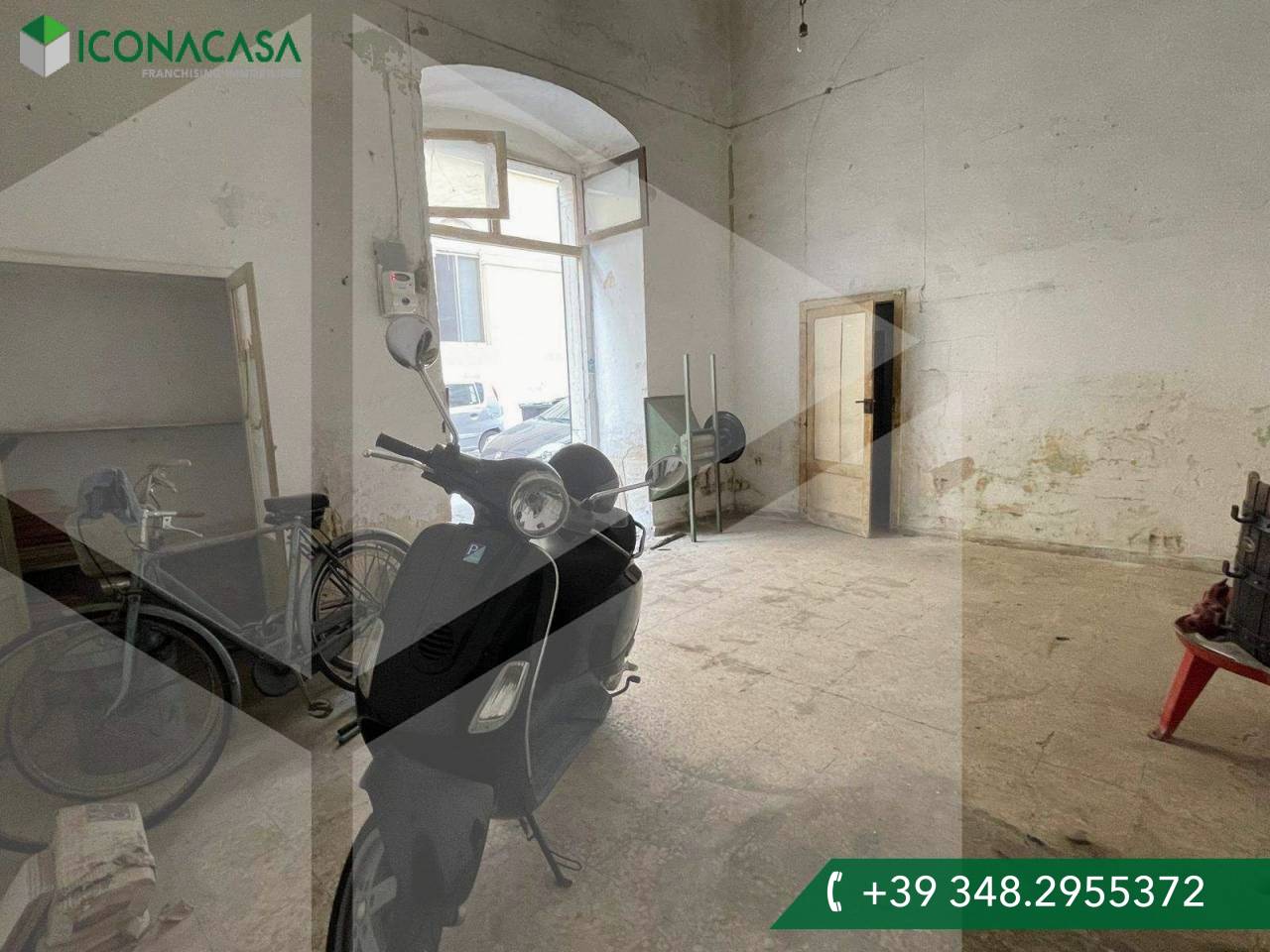 1-Zimmer Gewerbliche Immobilie in Corato, Italy, Nr. 17856