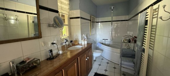 Castelos T4 em Le Chatelet, France N.º 210553 15