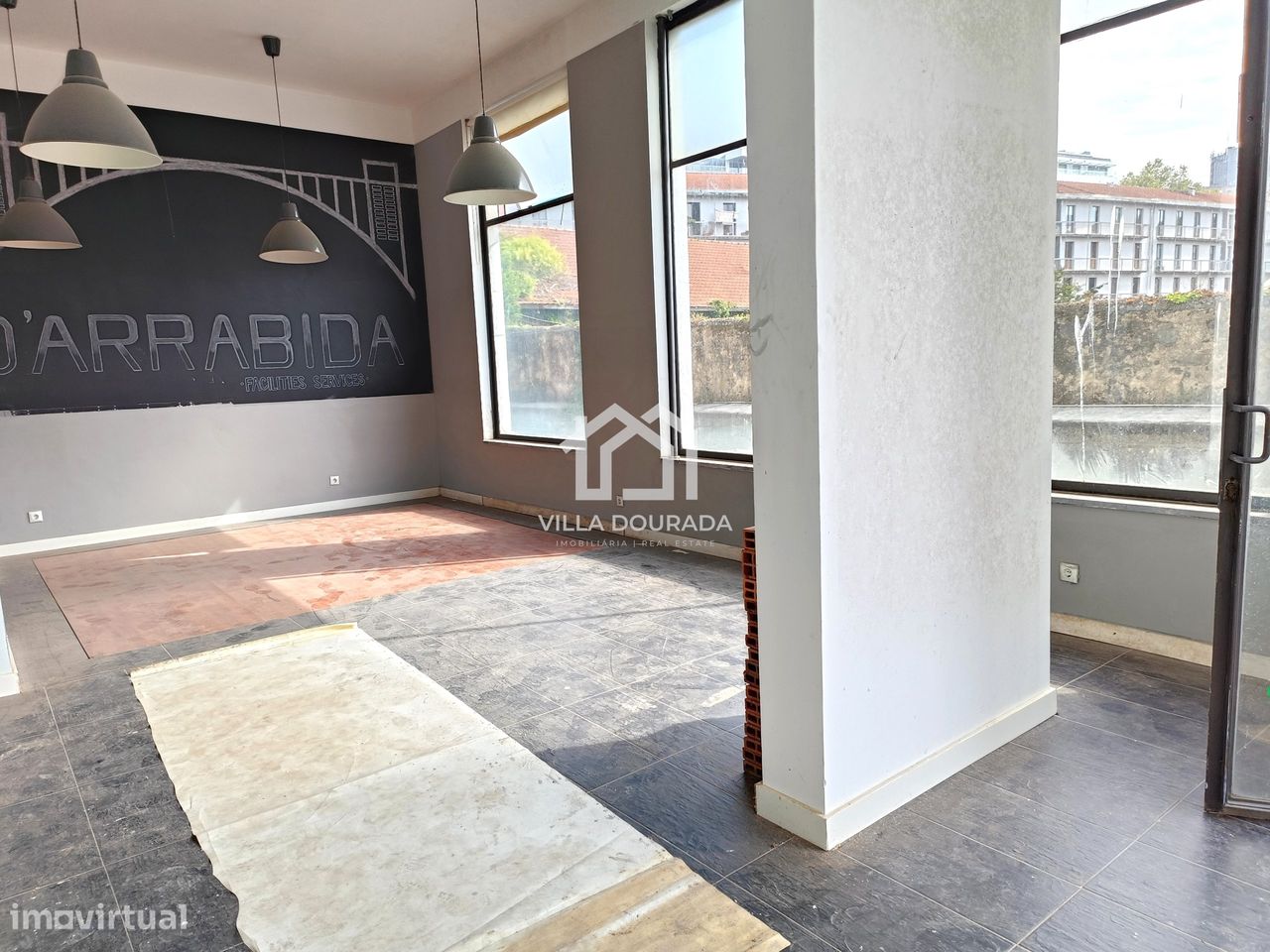 Gewerbliche Immobilie in Porto, Portugal 140m², Nr. 347623