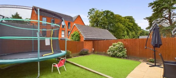 2 bedrooms House in Bordon, United Kingdom No. 13814 9