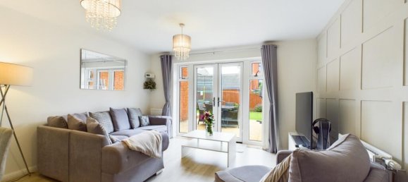 2 bedrooms House in Bordon, United Kingdom No. 13814 4