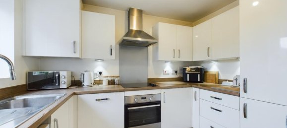 2 bedrooms House in Bordon, United Kingdom No. 13814 6