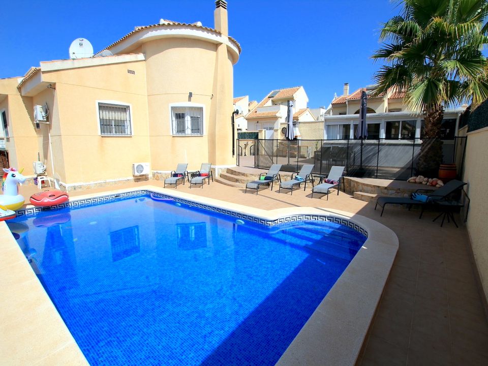 5 bedrooms Villa in Rojales, Spain No. 177079