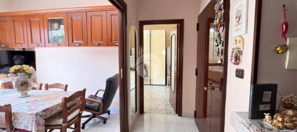 2 Schlafzimmer Wohnung in Castellammare di Stabia, Italy, Nr. 345903 5