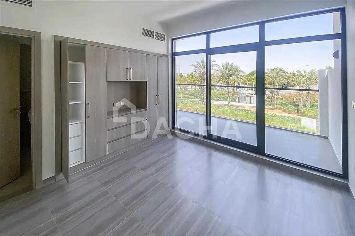 4 bedrooms Townhouse in DAMAC Hills (Akoya by DAMAC), UAE No. 27793