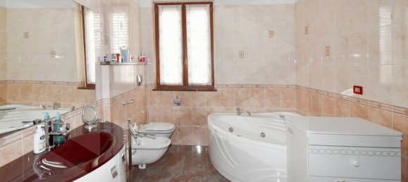 Villa de 7 habitaciónes en Dairago, Italy No. 17690 27