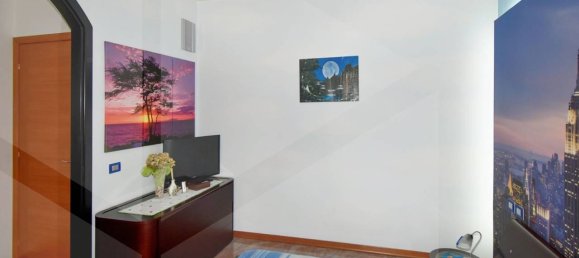 Villa de 7 habitaciónes en Dairago, Italy No. 17690 24