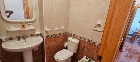Apartamento de 2 dormitorios en Torrevieja, Spain No. 185608 19